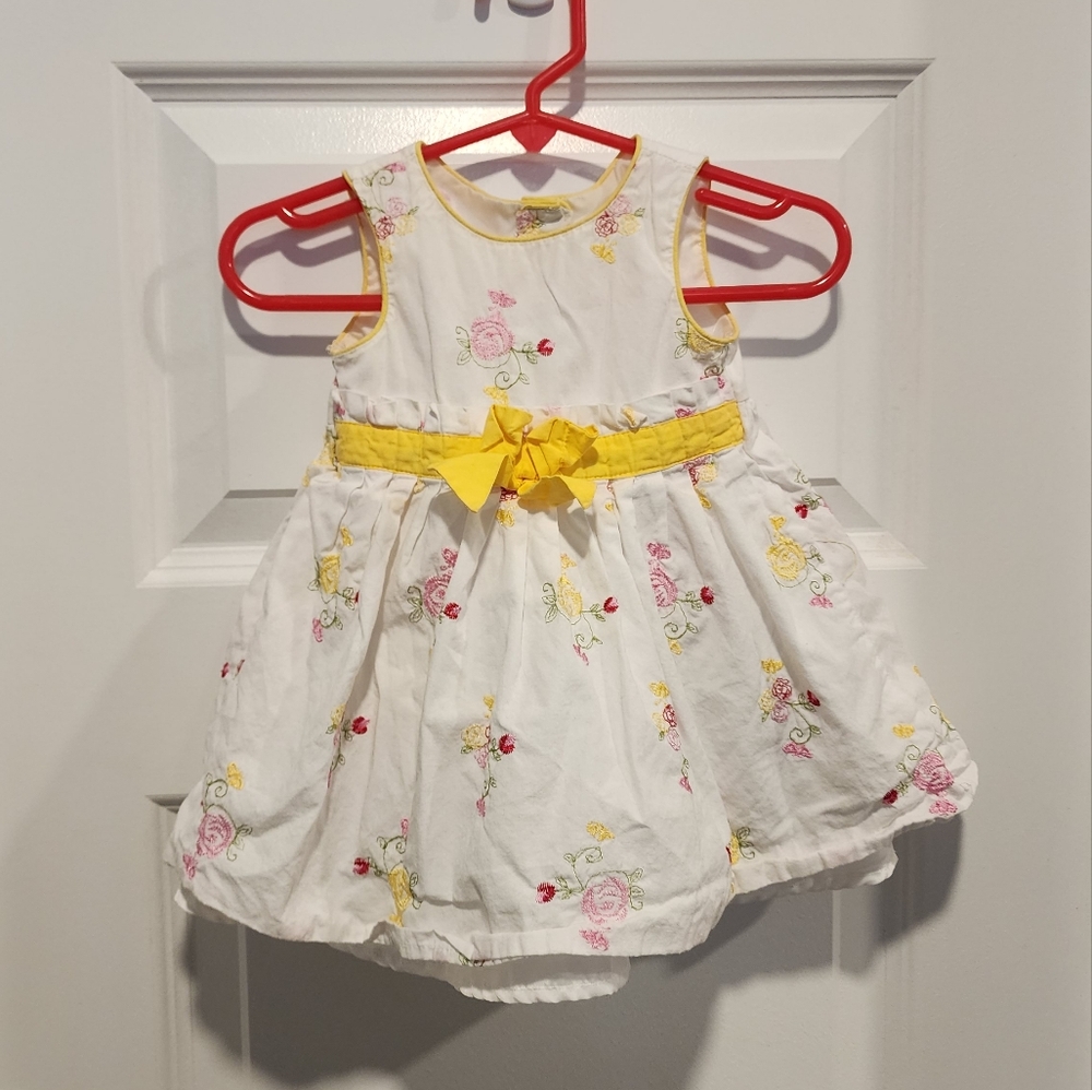 George Y2K Vtg Yellow and White Floral Dress Infants Size 3-6 Months Girls